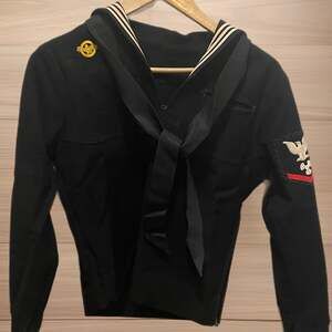 AUTHENTIC WWII–KOREAN WAR ERA U.S. NAVY UNIFORM GROUPING – STERLING INSIGNIA & S